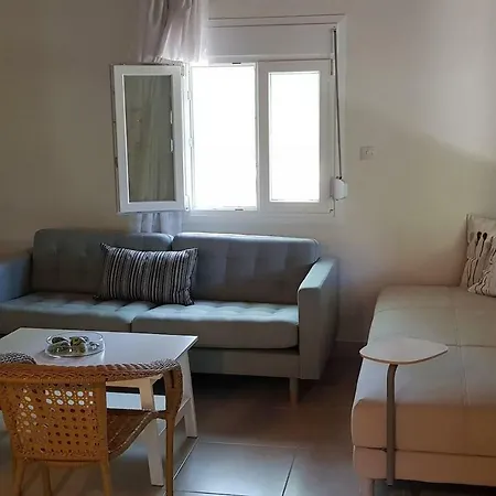 Beachfront Hidden Gem!!! Karianí