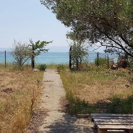 Beachfront Hidden Gem!!! *
