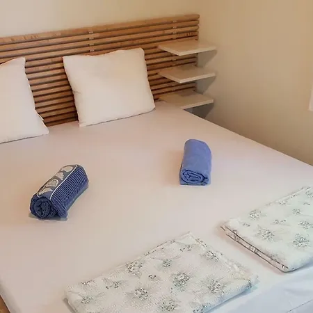 Beachfront Hidden Gem!!! * Karianí